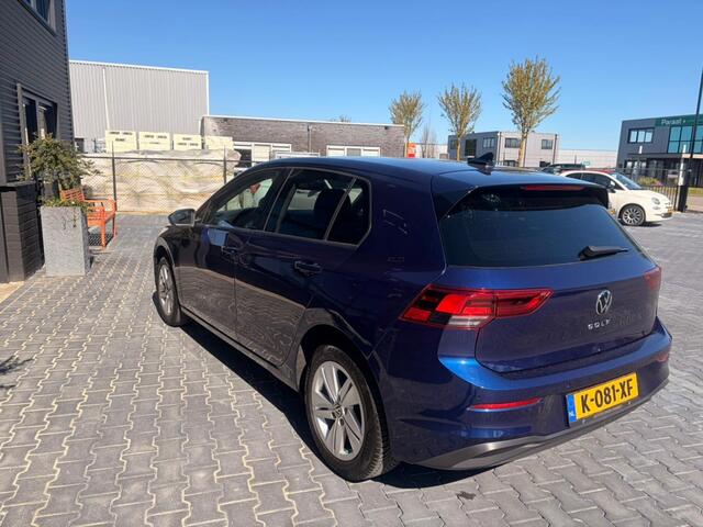 Volkswagen GOLF 1.0 TSI Life LED! NAVI! DEALER ONDERHOUDEN!
