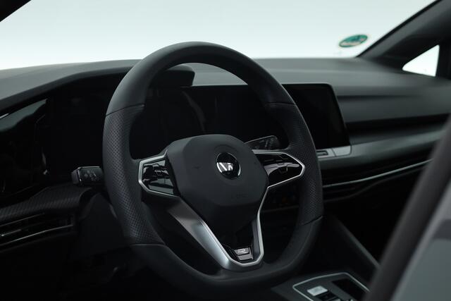Volkswagen GOLF 1.5 eTSI R-Line DSG | Pano | HUD | IQ. Light (ledbalk) | Stoel- Stuurverw. | Camera+PDC | Adapt. Cruise | Nav+App.Connect | Sfeerverl. | V