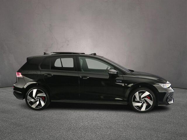 Volkswagen GOLF GTE 1.5 TSI eHybrid 272pk DSG Automaat Trekhaak, Lederen bekleding, Panoramadak, Adaptive cruise control, LED matrix koplampen, Black style