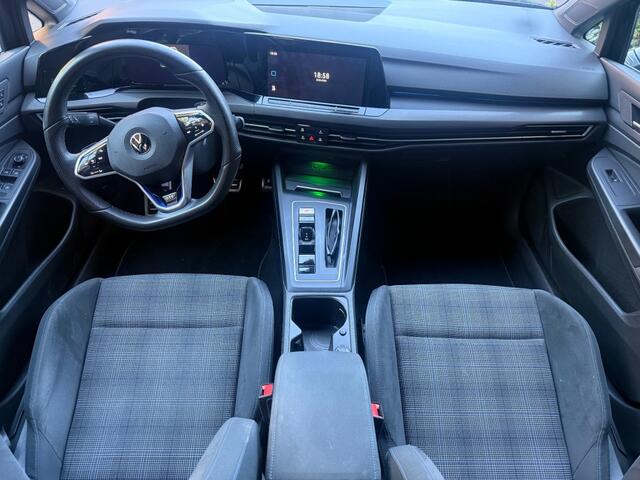 Volkswagen GOLF 1.4 GTE 245 PK / SPORT NAVI BLUETOOTH PDC FLIPPERS