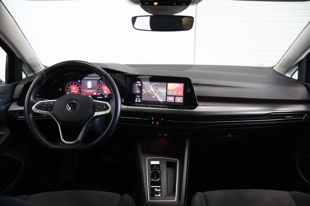 Volkswagen GOLF 1.5 eTSI Style DSG | Matrix | Memory | Carplay | navigatie