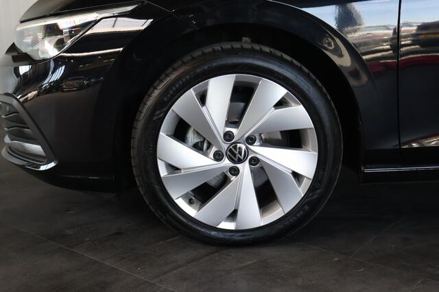 Volkswagen GOLF 1.5 eTSI Style DSG | Matrix | Memory | Carplay | navigatie