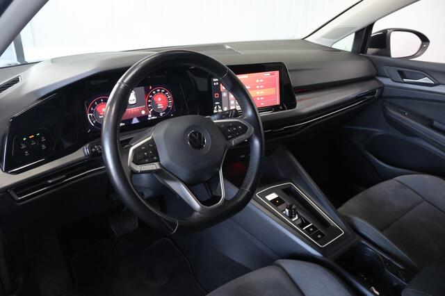 Volkswagen GOLF 1.5 eTSI Style DSG | Matrix | Memory | Carplay | navigatie