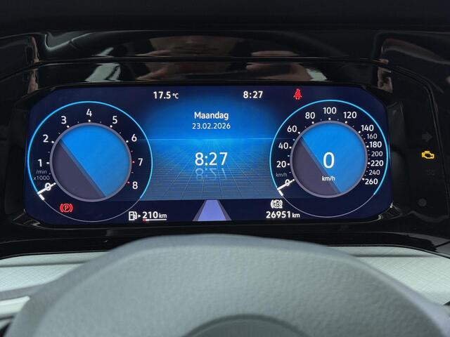 Volkswagen GOLF 1.0 TSI Life | 110 PK | Trekhaak | Adaptive cruise control | Apple Carplay/Android Auto |