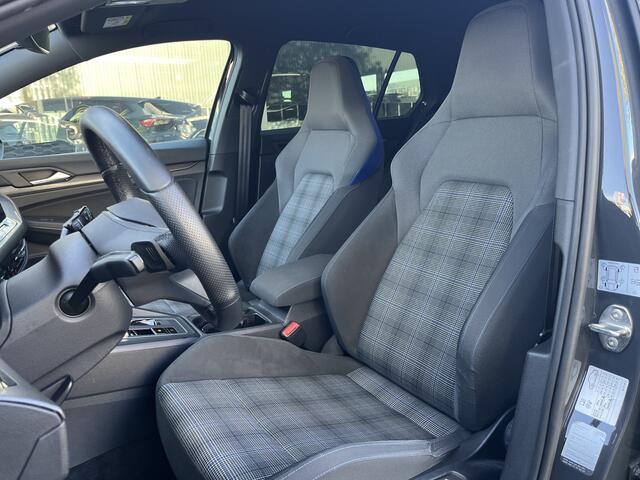 Volkswagen GOLF 1.4 eHybrid GTE 245pk | ACC | Camera | Sfeer | Stuurverwarming |