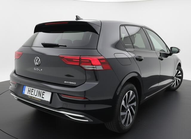 Volkswagen GOLF eHybrid PHEV 204PK DSG STYLE CAMERA/NAVI/STUURVERW.