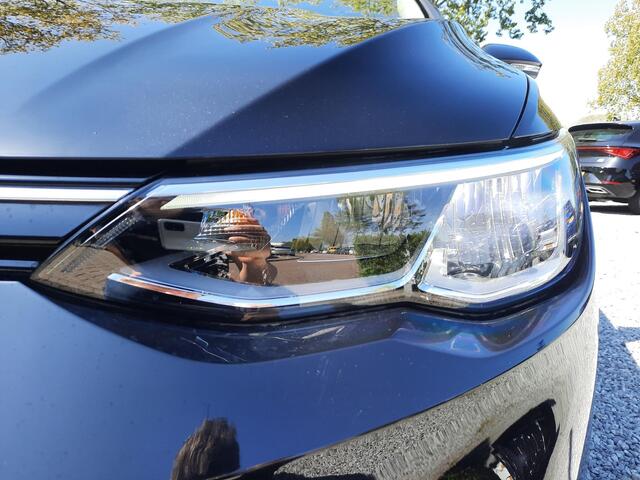 Volkswagen GOLF 1.0 eTSI DSG Business (Camera,Ergo,Navi,Carplay)