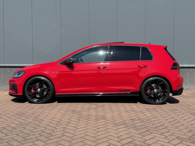 Volkswagen GOLF 2.0 TSI GTI TCR AKRA | PANO | DCC | DYN