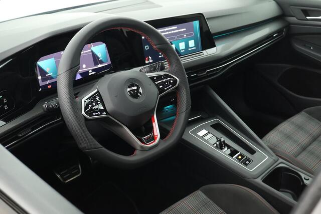 Volkswagen GOLF 2.0 TSI 245pk DSG GTI Trekhaak Camera h/k DCC Stoelverwarming Keyless Virtual Cockpit Navigatie