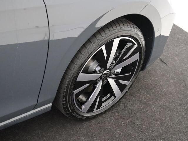 Volkswagen GOLF Life Edition eHybrid | 'App-Connect' draadloze smartphone integratie | Achterbank in ongelijke delen neerklapbaar incl. middenarmsteun en doorlaadmogelijkheid | Afstandscontrolesysteem (Front Assist)