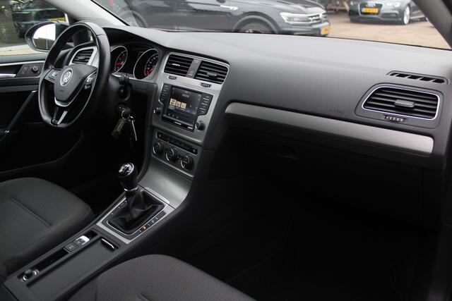 Volkswagen GOLF 1.0 TSI Comfortline 116pk / CarPlay / Parkeerhulp V+A / 16'' / DAB / Cruise Control