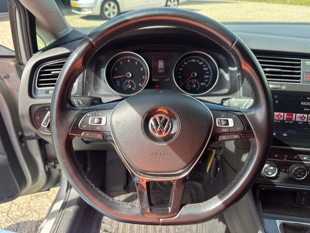 Volkswagen GOLF Variant 1.0 TSI Comfortline, LED koplamp, 17 inch, Carplay