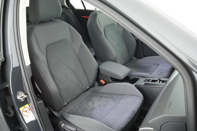 Volkswagen GOLF 1.4 204pk eHybrid Style Memory Stoelverwarming ACC Virtual Cockpit Navigatie