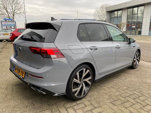 Volkswagen GOLF 1.5 eTSI 130pk 7-DSG R-line met 18", Full LED en Smartlink