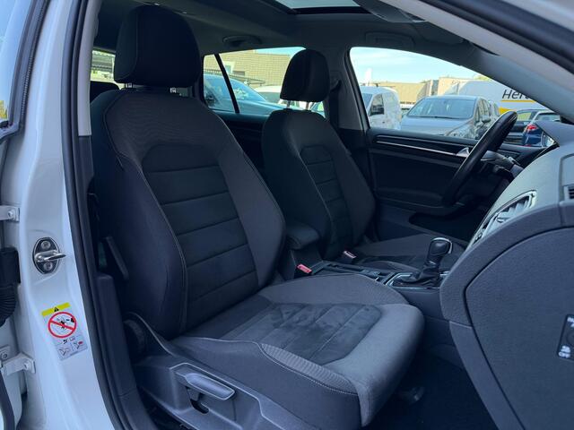 Volkswagen GOLF 1.5 TSI Highline R-Line Pano Navi Camera