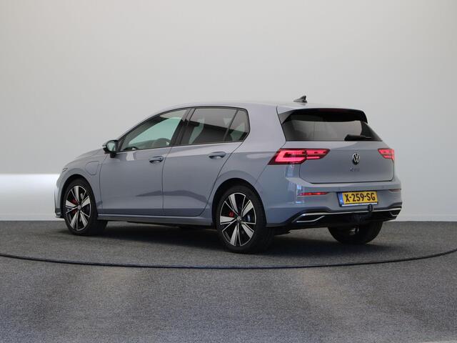 Volkswagen GOLF 1.4 eHybrid GTE | Sportstoelen | Lichtmetaal | SOH 90% | Trekhaak |