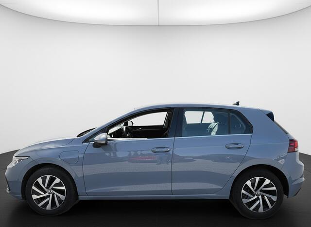 Volkswagen GOLF eHybrid PHEV 204PK DSG STYLE CARPLAY/NAVI/STUURVERW.