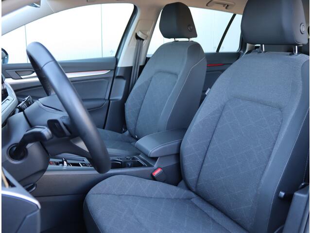 Volkswagen GOLF Variant 1.0 eTSI Life | Stoel/stuurverwarming | Org. NL