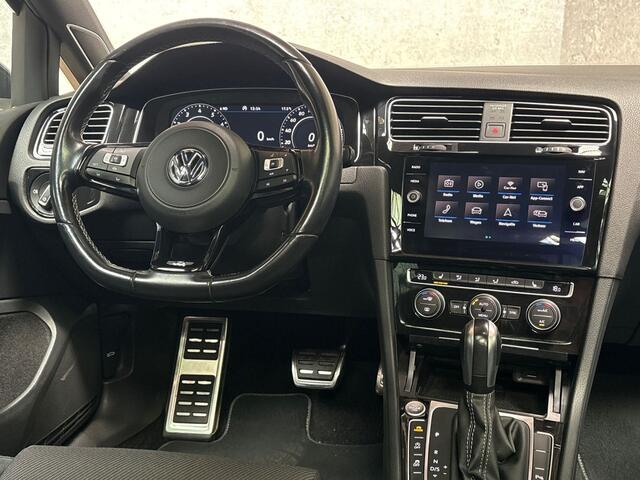 Volkswagen GOLF Variant 2.0 TSI 4Motion R 300Pk Automaat (PANORAMADAK, VIRTUAL COCKPIT, APPLE CARPLAY, GROOT NAVI, CAMERA, SPORTSTOELEN, KEYLESS, GETINT GLAS, DYNAUDIO, ADAPTIVE CRUISE, NIEUWSTAAT)