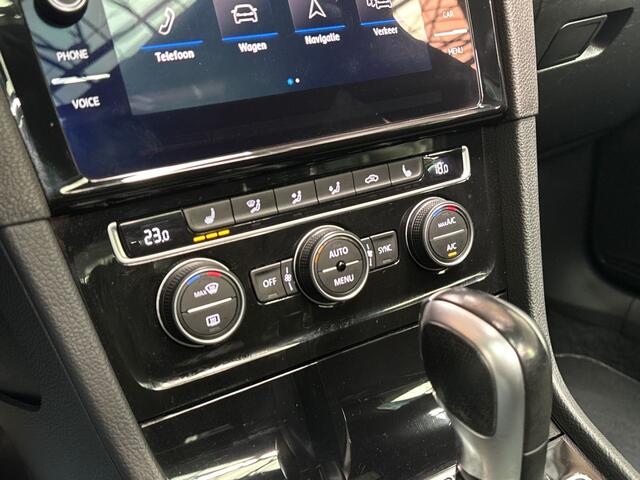 Volkswagen GOLF Variant 2.0 TSI 4Motion R 300Pk Automaat (PANORAMADAK, VIRTUAL COCKPIT, APPLE CARPLAY, GROOT NAVI, CAMERA, SPORTSTOELEN, KEYLESS, GETINT GLAS, DYNAUDIO, ADAPTIVE CRUISE, NIEUWSTAAT)