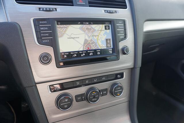 Volkswagen GOLF Variant 1.0 TSI Comfortline | TREKHAAK | LED KOPLAMPEN | CARPLAY | DEALERONDERHOUDEN |