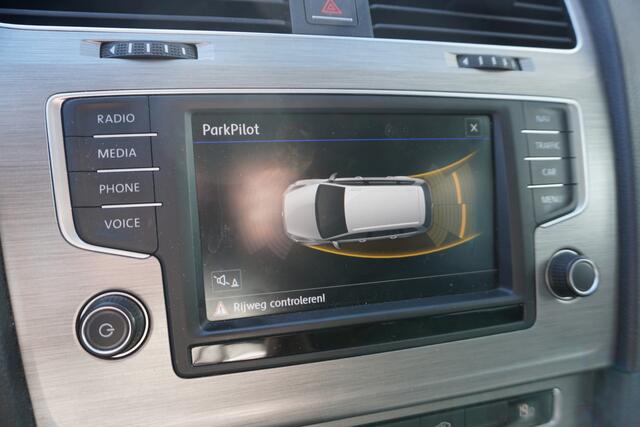 Volkswagen GOLF Variant 1.0 TSI Comfortline | TREKHAAK | LED KOPLAMPEN | CARPLAY | DEALERONDERHOUDEN |