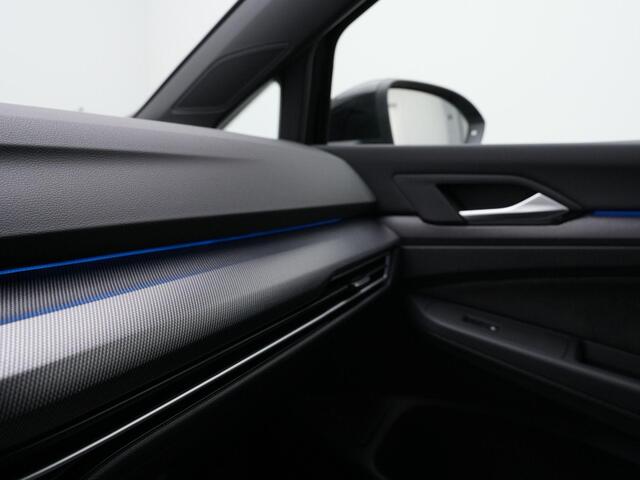 Volkswagen GOLF 1.5 eHybrid 272 pk GTE | Trekhaak | IQ Light | Head-up display | Achteruitrijcamera | Adaptive Cruise