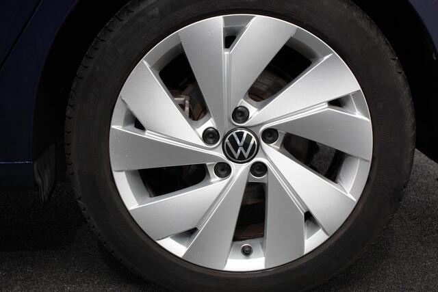 Volkswagen GOLF 1.5 eTSI DSG Style 150 Pk | Adaptive Cruise Control | Camera | Stoel/Stuurverwarming | Navigatie | Digital Cockpit | Massage/Memory Bestuurderstoel |