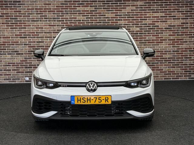 Volkswagen GOLF 2.0 TSI GTI Clubsport Akra H/M Headup Panoramadak IQ Leer