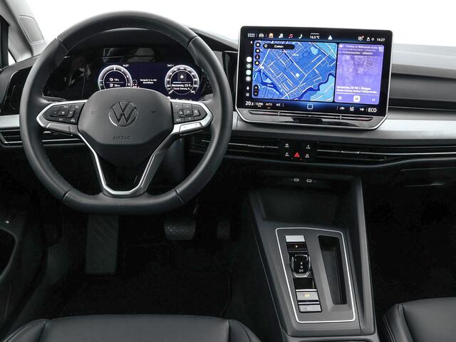 Volkswagen GOLF 1.5 eHybrid Life Edition 204 pk 6 versn. DSG · Achteruitrijcamera · Draadloze telefoonlader ·
