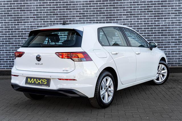 Volkswagen GOLF 1.0 eTSI DSG Life Business | Navigatie | Apple Carplay | Android Auto | Stoelmassage | Stoelverwarming | Achteruitrijcamera | LED Koplampen | Cruise Control Adaptief | Parkeersensoren | Parkeerassistent
