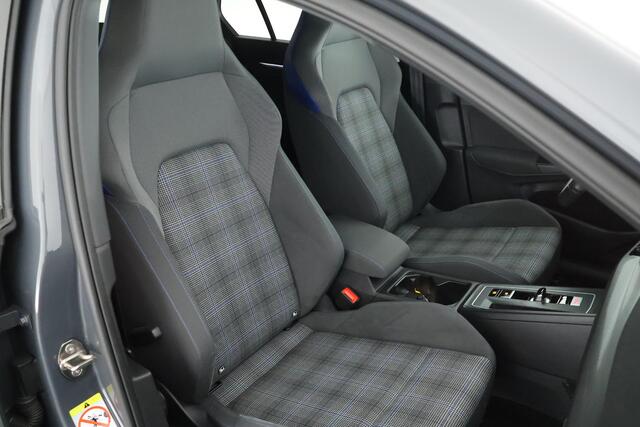 Volkswagen GOLF 1.4 245pk DSG eHybrid GTE Trekhaak Camera Led Mistlampen Stoel+Stuurverwarming Keyless Navigatie IQ.Light