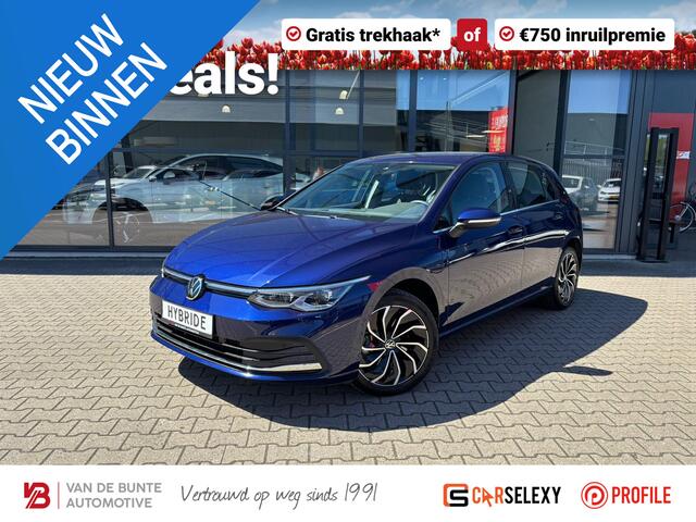 Volkswagen GOLF 1.4 eHybrid Style *Dodehoek & Winterpack*