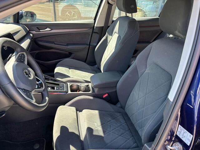 Volkswagen GOLF 1.4 eHybrid Style *Dodehoek & Winterpack*