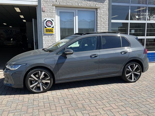Volkswagen GOLF 1.5 eHybrid Life Edition / GARANTIE TM 06-2029/ AUTOMAAT/ PANO/ CAMERA/ PARK. SENSOREN/ STOEL-STUURVERWARM./ KEYLESS ADVANCED/ ADAPT. CRUISE/ APP CONNECT/ RIJ MODI/ PARK. ASSIST/ CLIMA/ DAB/ 18" LMV