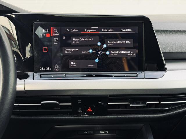 Volkswagen GOLF 1.0 TSI Life Pano/Navi/RijlesAuto