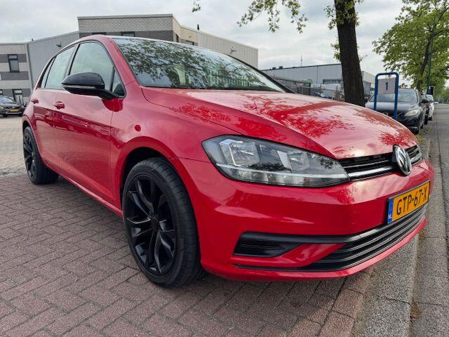 Volkswagen GOLF 1.0 TSI 5deurs Sport Trendline Airco,Navigatie,Two Tone Nette Auto