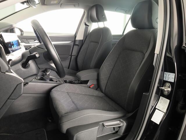 Volkswagen GOLF 1.0 TSI Life 110 pk | Navigatie | Parkeersensoren | Adaptieve cruise control | LED koplampen | Apple Carplay/Android Auto |