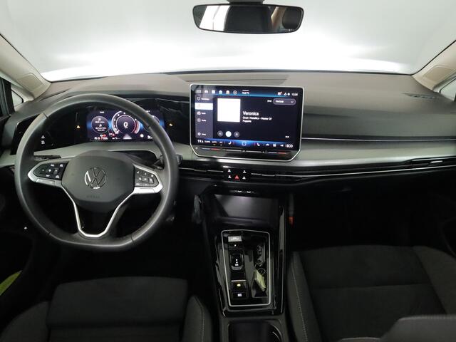Volkswagen GOLF 1.5 eHybrid Style Edition 204 pk Automaat (DSG) | Verlengde garantie | Navigatie via App | Parkeersensoren (Park assist) | Achteruitrijcamera | Stoelverwarming |