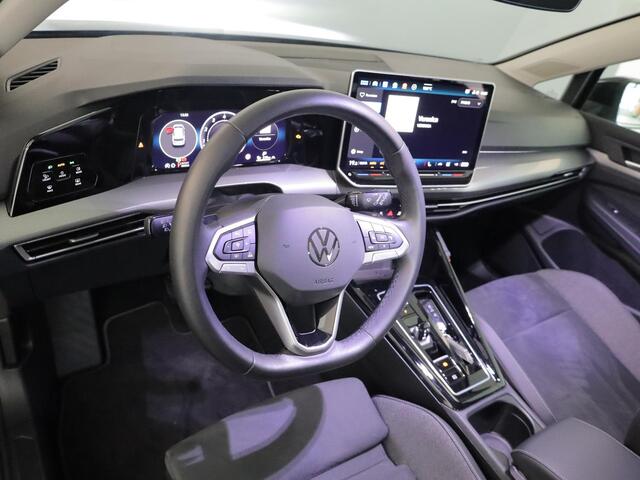 Volkswagen GOLF 1.5 eHybrid Style Edition 204 pk Automaat (DSG) | Verlengde garantie | Navigatie via App | Parkeersensoren (Park assist) | Achteruitrijcamera | Stoelverwarming |