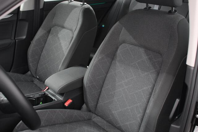 Volkswagen GOLF Variant 1.5 TSI 131pk Life Navigatie Apple Carplay/Android Auto Adaptive Cruise Control Parkeersensoren Camera Park Assist Stoel- en stuurverwarming Virtual Cockpit Climatronic