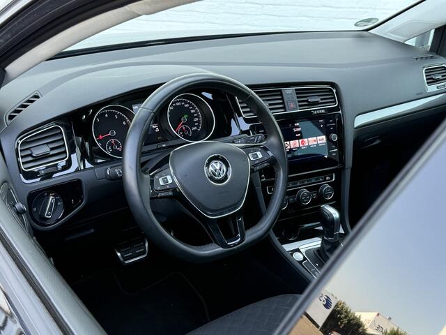 Volkswagen GOLF Variant 1.5 TSI Highline | Pano | Trekhaak | ACC | Camera | LED | Keyless