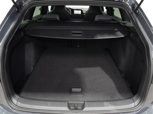 Volkswagen GOLF Variant 1.5 eTSI 130pk DSG R-Line | Navigatie | Kuipstoelen | 18" | App-Connect | ACC 38