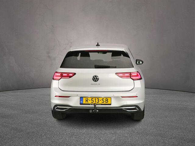 Volkswagen GOLF Life 1.5 TSI 150pk Adaptive cruise control, LED koplampen, Parkeersensoren, Stoelverwarming, Airco, App connect, DAB, Radio, Stuurwiel verwarmd