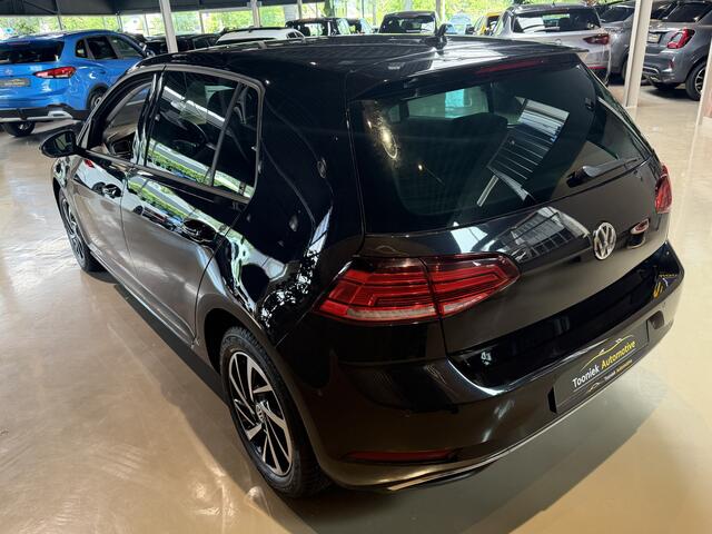 Volkswagen GOLF 1.0 TSI Trendline Groots scherm navigatie