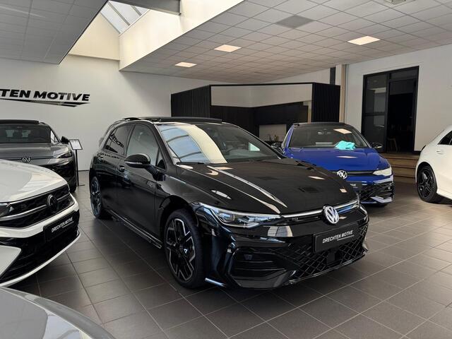 Volkswagen GOLF 1.5 eTSI R-line / Pano / Camera / Keyless /