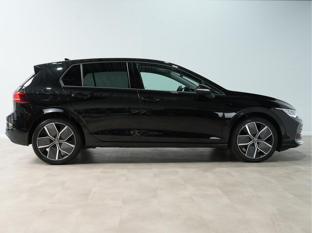 Volkswagen GOLF 1.5 eTSI DSG | Full-LED | Stoel/Stuurverw. | Camera | 18"Lm 21