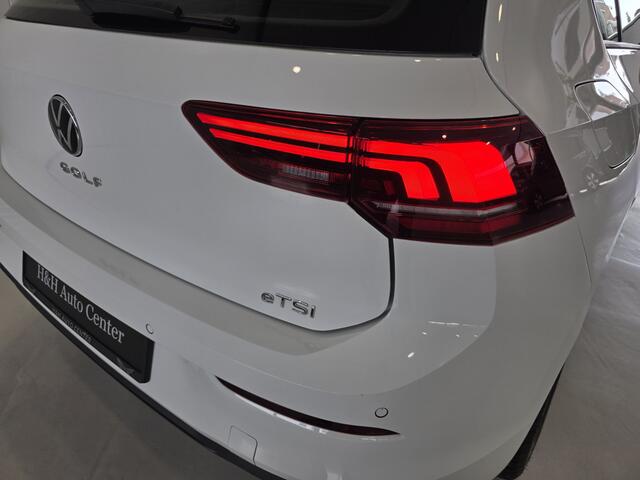 Volkswagen GOLF 1.5 eTSI |Fabrieksgarantie|Carplay|Panorama|