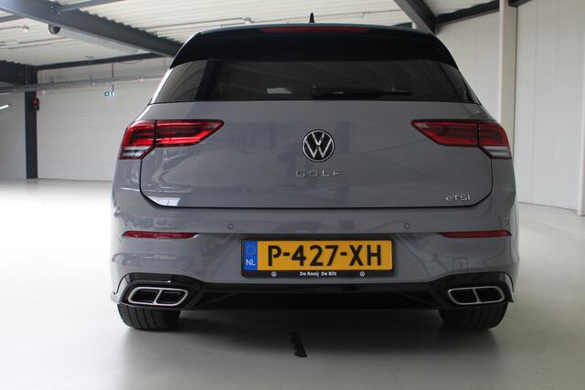 Volkswagen GOLF 1.5 eTSI R-Line (2x) DSG | Navigatie | LM '17 | PDC + Camera | Aut. Airco