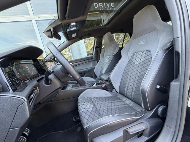 Volkswagen GOLF 1.5 TSI 150PK Highline Business R-Line |Pano|H/K|ACC|HUD|19"|Trekhaak